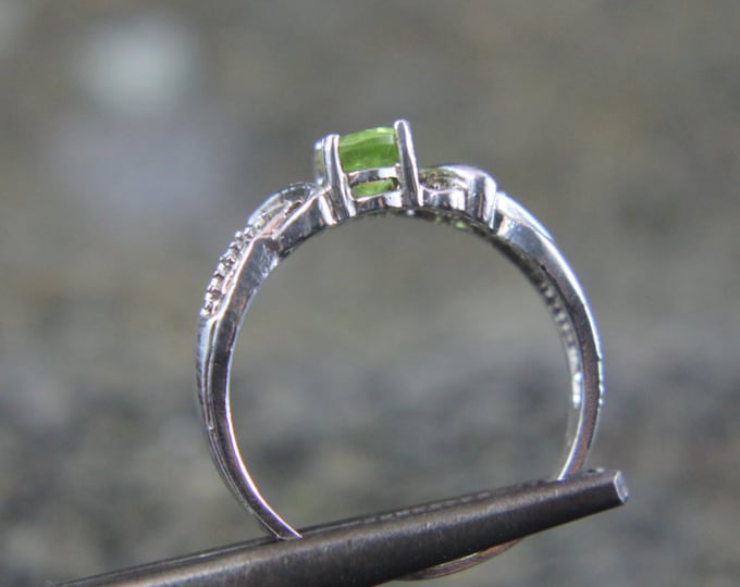 Sterling Silver Pear Cut Lime Green Peridot Gemstone Ring Size 6, Fancy Fashion Ring, Ladies Jewelry, August Birthstone, Gift for Her