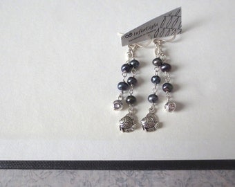 Bulle - Grey Freshwater Pearl Sterling Silver Fish Earrings; Dangle Drop River Pisces (Boucle d'Oreille Perle Grise en Argent) by InfinEight