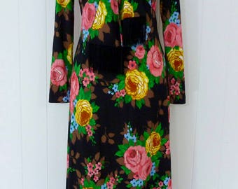 70's Rose Maxi Dress with Fringe Scarf Collar Black Pink Floral Print Loungewear Hostess Gown M