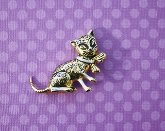 Black and Gold Cat Brooch Pin / Vintage Pin /Made in Spain