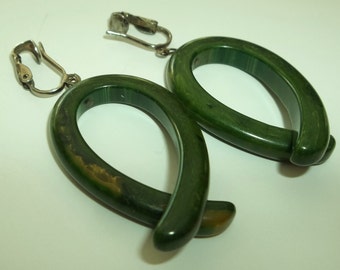 60's Green Bakelite Dangling Earrings