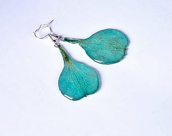 Ocean water earrings, Flower resin earring, Navy jewelry, Aqua earring, Blue Sea gift earring, Resin jewelry real flower, Blue jewelry gift