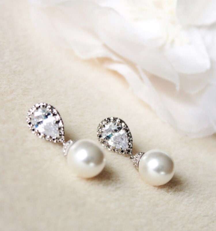 Pearl Bridal Earrings Pearl Wedding Jewelry Bridesmaid Gift Earrings White Ivory Cream Swarovski Pearl Earrings Wedding Bridesmaid Jewelry