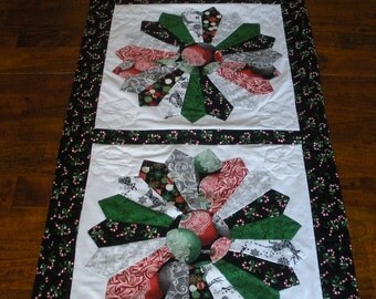 Christmas Quilted Dresden Plate Table Runner