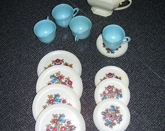 Child's Tea Set Toy Tea Set Plastic 14 Pieces Vintage