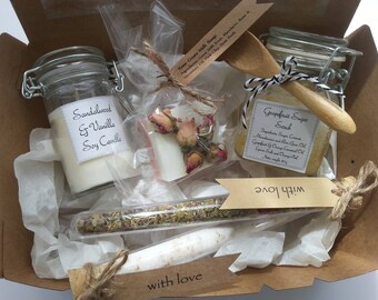 Bridesmaid Pamper Pack, Bridesmaid Pamper Gift Box, Maid of Honour Spa Kit, Mothers Day Gift Pack. Pamper Gift Box. Relaxing Pamper Gift