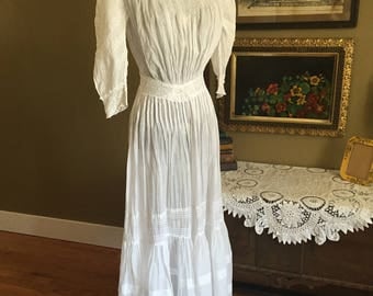 Late Victorian early Edwardian White Cotton Lawn Dress