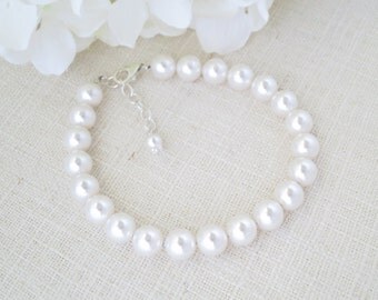 Swarovski 8mm pearl bracelet, Pearl wedding bracelet, Simple pearl bridal bracelet, Bridesmaid bracelet