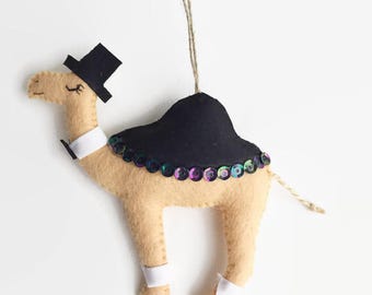 Felt Camel Decoration / Groom Camel / Christmas Decoration / Party Favour