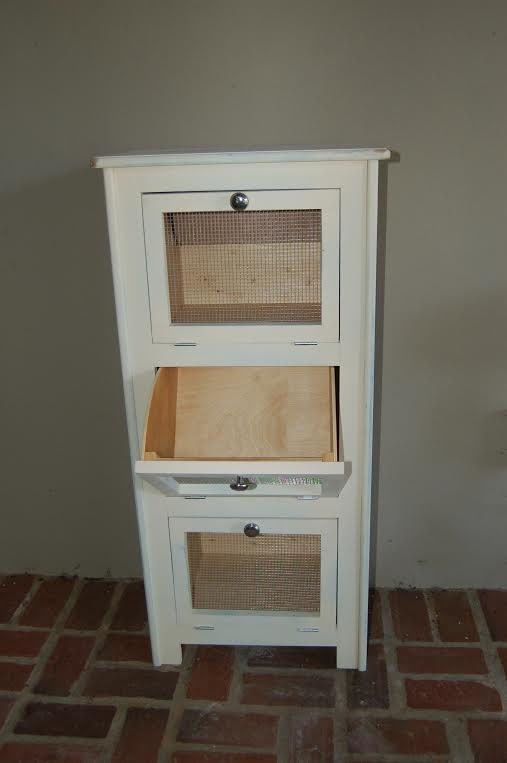 Kitchen Storage Chest with Ventilated Drawers