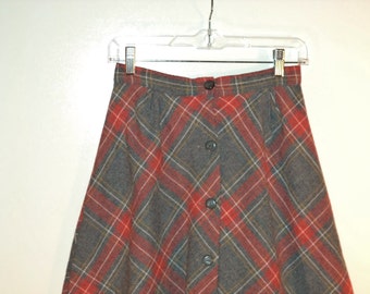 70s plaid skirt// A-line button front mid length wool// Vintage Byer California// Women's size small 3 4 5 6 USA
