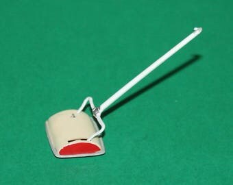 Vintage Dolls House Barton Plastic Carpet Sweeper Lundby Size