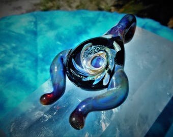 trippy glass pendant, heady glass pendant, with dichoic glass and long deep purple accents. long teardrop shape, galaxy. heady necklace