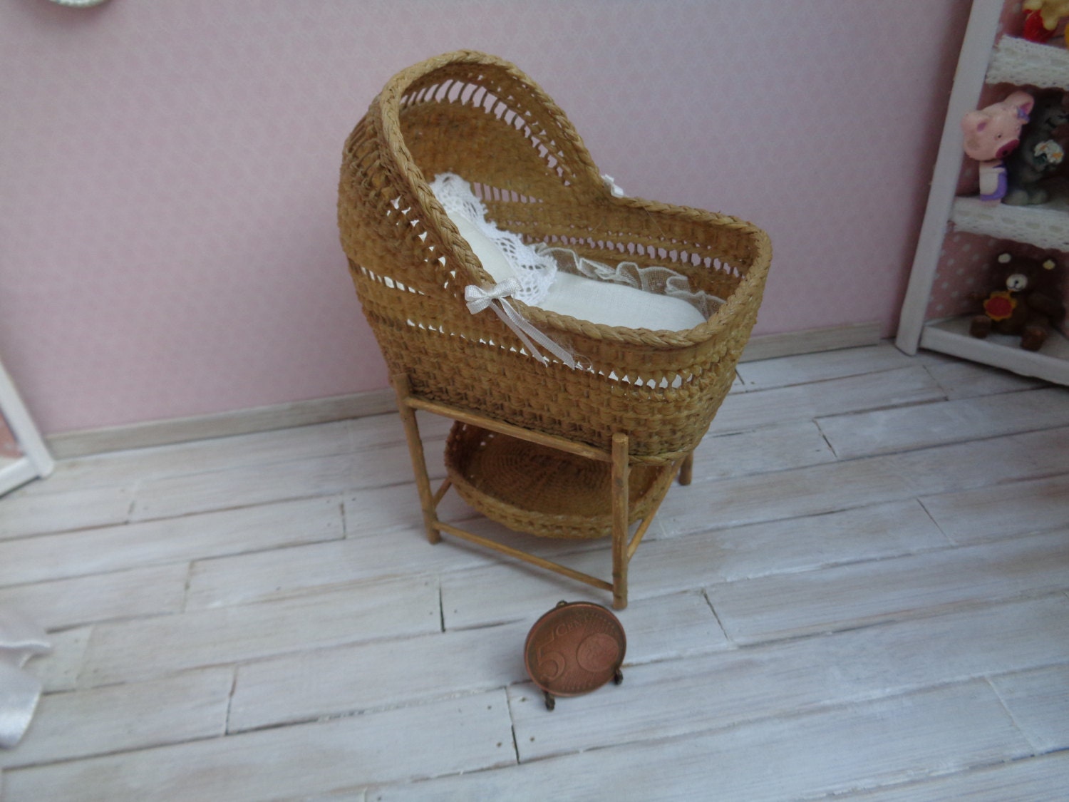Dollhouse Miniature Wicker baby cradle crib baby Bed 112