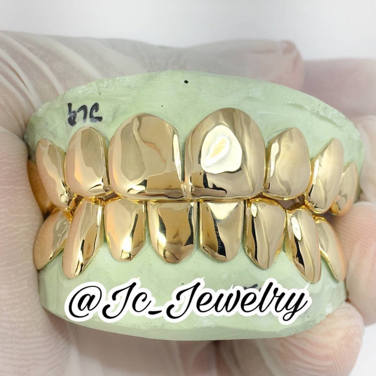 8 Top & 8 Bottom Solid Gold Grillz