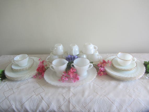 Fire King Anchor Hocking 32 Piece Dish Set