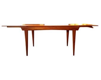 Scandinavian Mid century modern dining table by H.W. Klein for Bramin