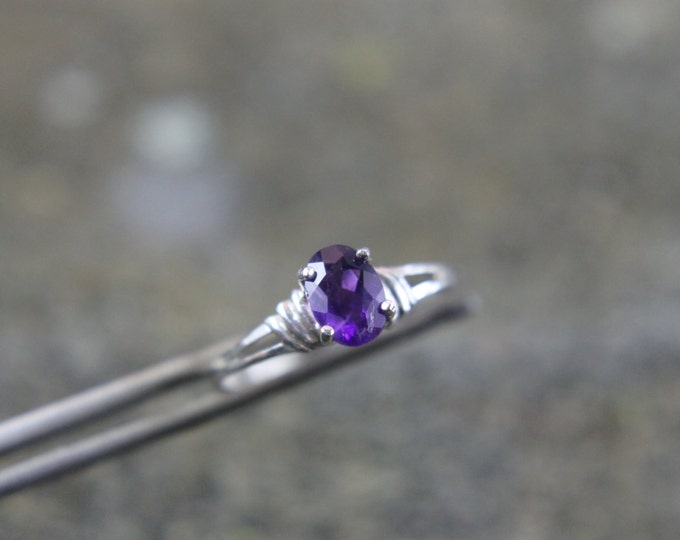 Sterling Silver Oval Cut Purple Amethyst Gemstone Ring Size 6.75, February Birthstone, Ladies Jewelry, Gift for Her, Dainty Stackable Ring