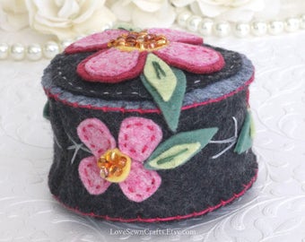 Handmade Pincushion, Felt Pincushion, Handmade Felt Pincushion, Pincushion, Flower pincushion, Hand embroidered Pincushion,
