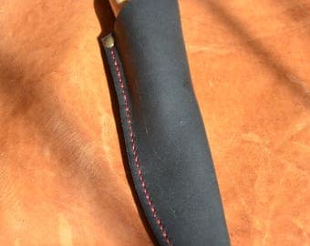 Forged knife,with a handle made from elk horn.Russian handcrafted bushcraft knife with horn handle and genuine leather handstitched scabbard
