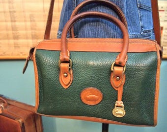 Dooney Bourke Green & British Tan Leather Crossbody Bag Purse Messenger Hobo doctor