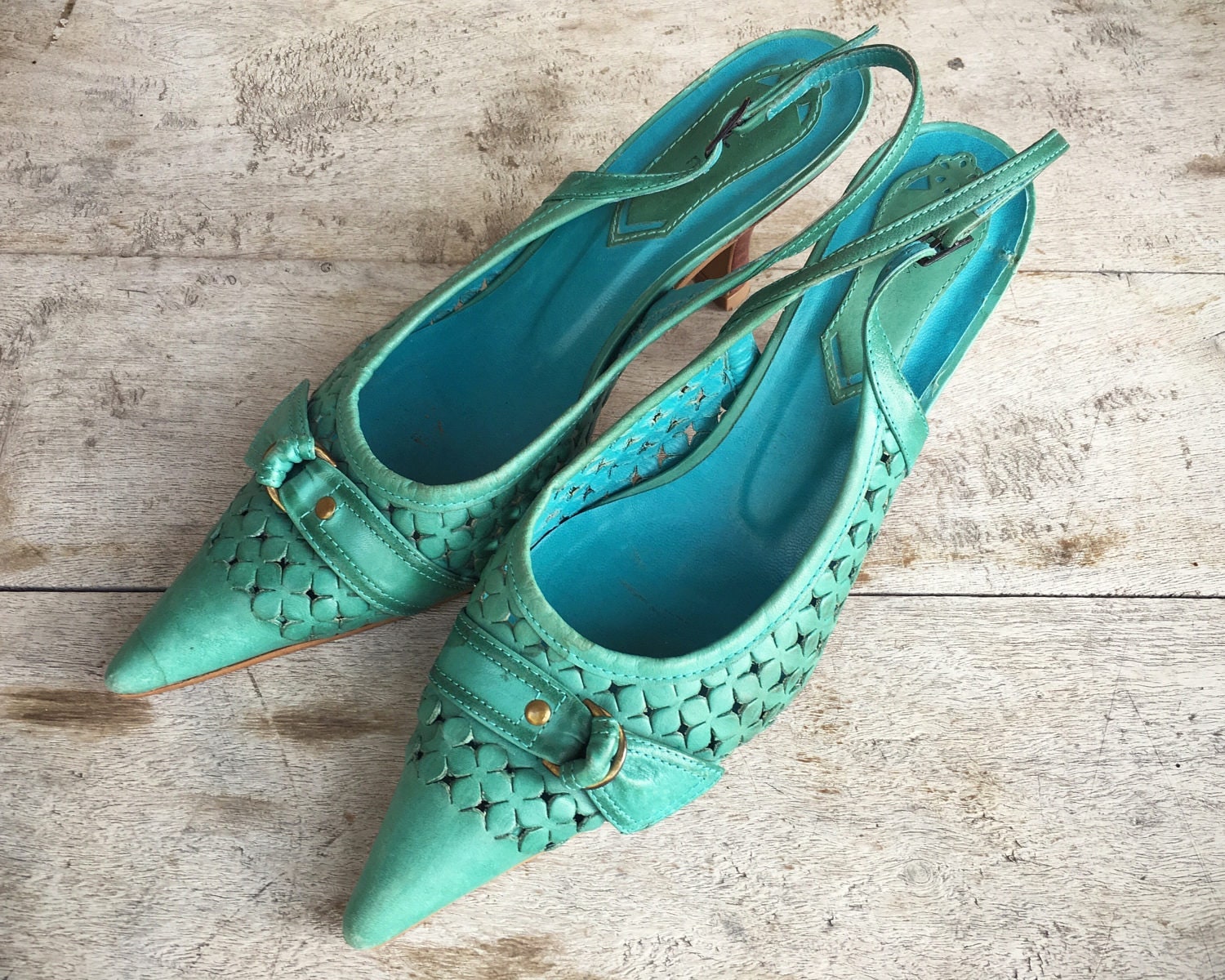 1980s Women's size EU 37 (US size 7) sling back pumps turquoise leather ...