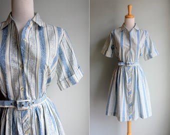 SALE Vintage 1950s Pretty Paisley Day Dress- Blue White Short Sleeve Shirtdress Shirt Button Up Gathered Skirt Summer- Size Medium M