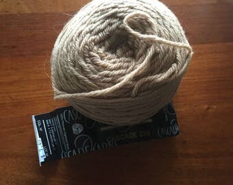 1 Skein Cascade 220 Yarns Peruvian Highland wool 220 yards beige