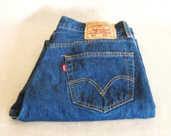 Vintage Levis, Blue Jeans, Button Fly, 32 waist, 30 Inseam, Mis-sized, Men's Pant, Denim, Indigo, Work Pant, Levi 501, Dark Indigo, Jean