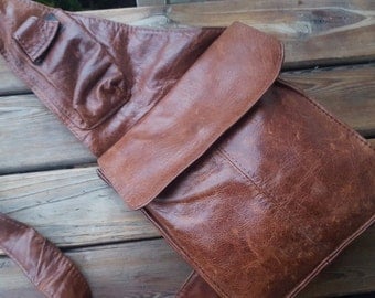 ACROSS /// Leather Sling Pack