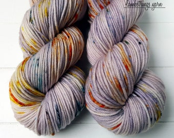 Ewetopia DK, Hand dyed yarn, Superwash Merino Wool, 231 yds/ 100g: The Poet (Poe Collection).