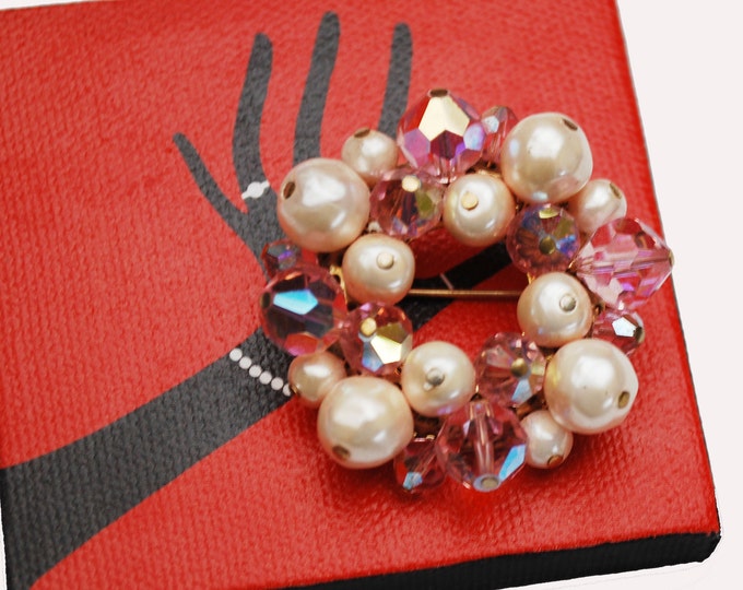 Pink Crystal pearl Brooch - cluster Bead -white pearl beads - pinkish aura borealis - round Wreath Pin