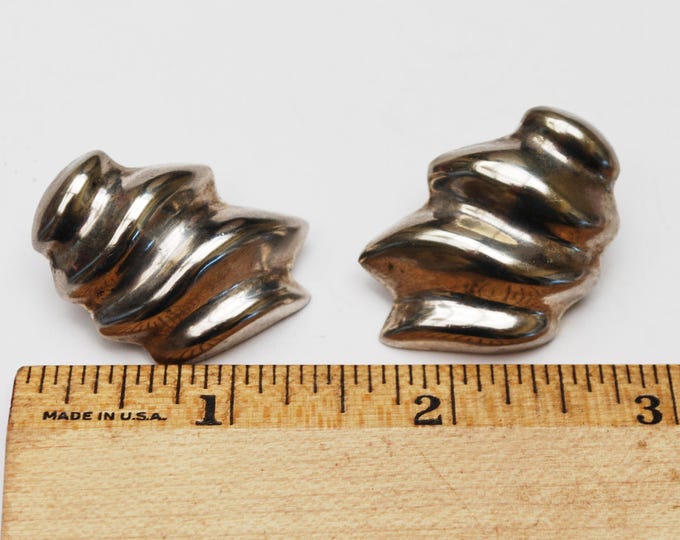 Large ribbed silver earrings - Puffy Hollow - Modernistic modern - Mexico Alcapa - Clip on Earring