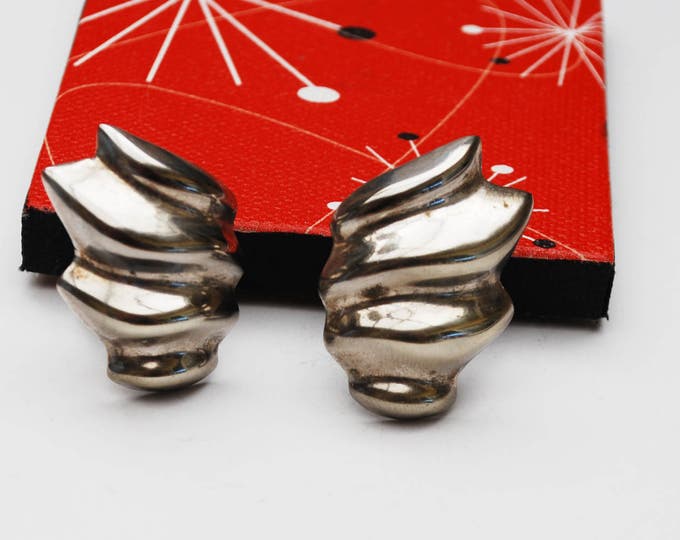 Large ribbed silver earrings - Puffy Hollow - Modernistic modern - Mexico Alcapa - Clip on Earring