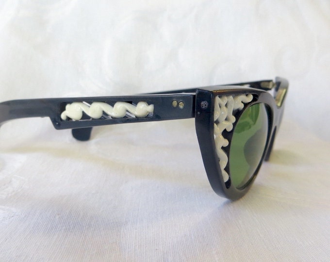 Cool Ray Polaroid Sunglasses, Cat Eye Glasses, Lucite Navy White Openwork Design, Front and Sides