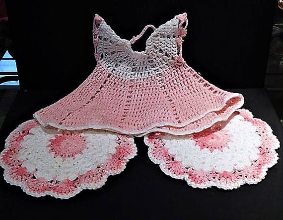 Hand Crochet Dress Pot Holders Potholders Mid Century 1950s 50s Vintage Kitchen Country Farm Farmhouse Cottage Home Decor Pink and White Set