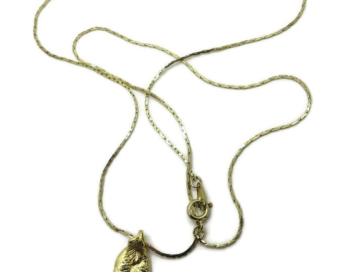 Korean Pendant Necklace, Vintage Gold Tone Leaf Pendant Necklace