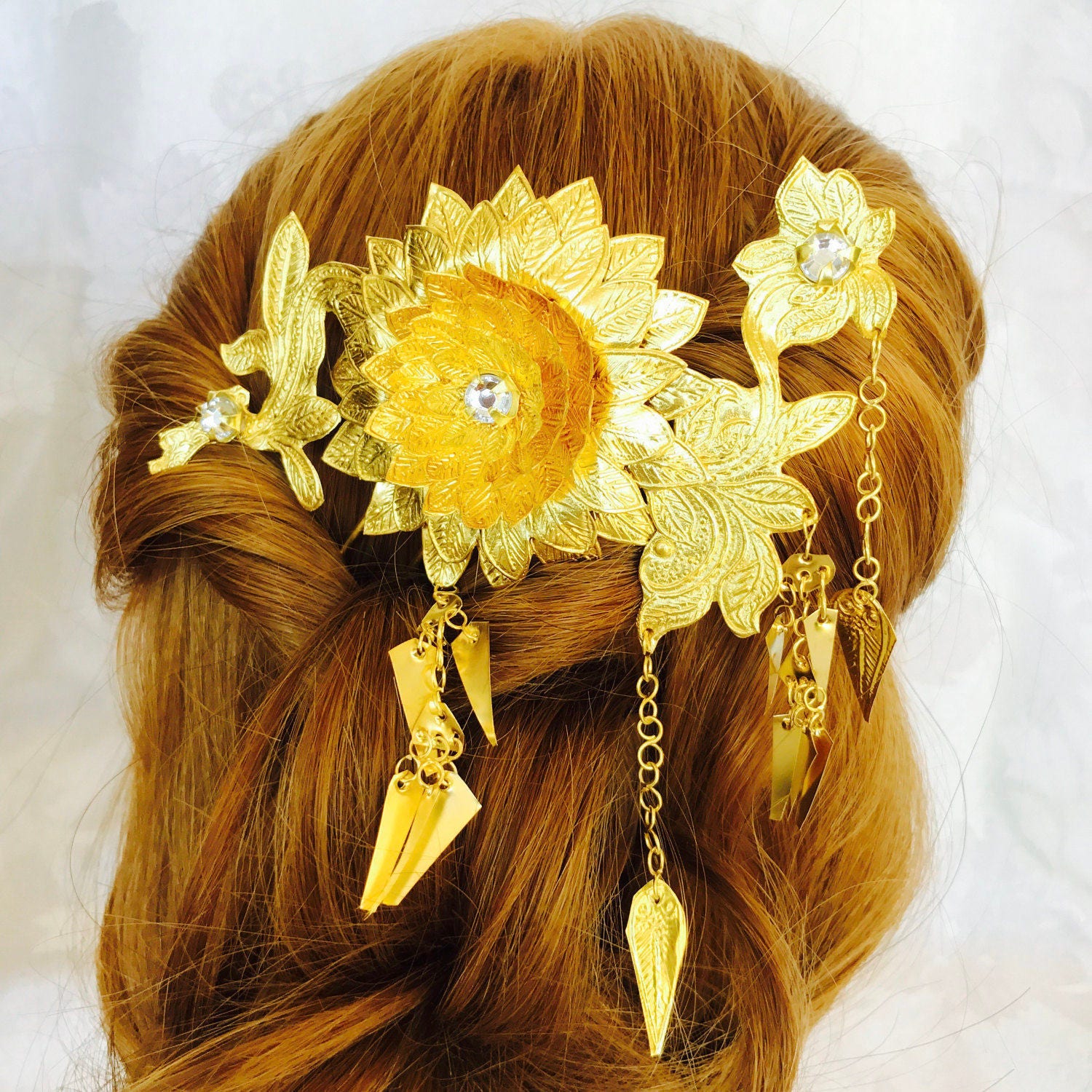 Wedding Hair AccessoriesGold flower leaf hair combBride hair