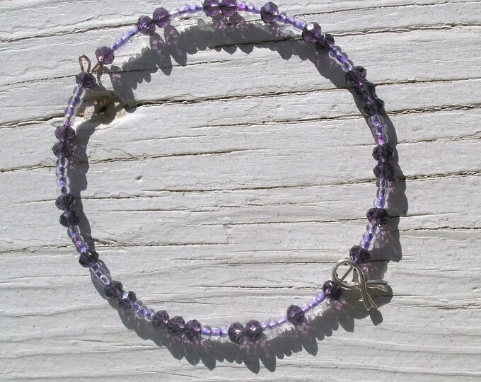 Purple Cancer Awareness, silver ribbon charm, light purple seed beads, purple rondelle crystal beads, memory wire, stackables, affordable