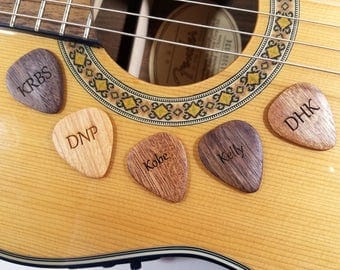 Personalized engraved wooden Guitar Picks,custom guitar plectrum, wood engraved guitar plectrum, musician gift, laser pick, stocking stuffer