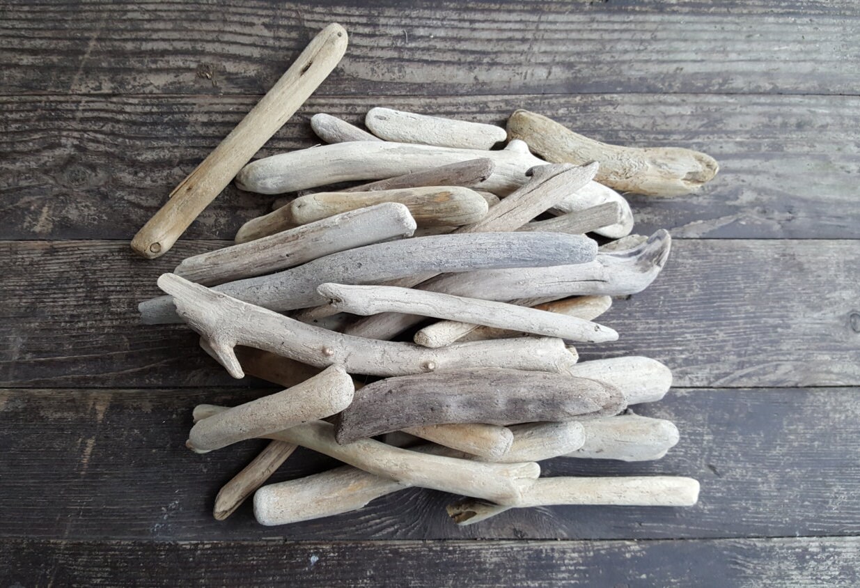 30 Small Driftwood Sticks Driftwood Art Beach Crafts