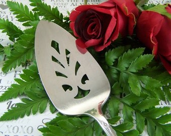 SALE Cake Server, Vintage Wedding Cake Server, Silver Plated Cake Server, Inspiration by Rogers, 1933, Ready to Ship, Under 15