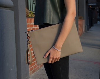 NEW! Handmade Khaki Oversize Leather Pouch/ Olive Green Leather Clutch Khaki Leather Pochette Bag Zipper Clutch Envelope / Leather Portfolio