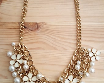 SUPER SALE...Gorgeous Creme Faux Pearl & Enamel Flower Gold Necklace. Enamel Necklace. Creme Necklace. Israel Jewelry