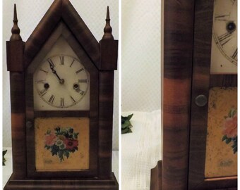 How is the chime set on a Waterbury calendar kitchen clock?