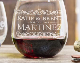 Personalized Etched Wine Glasses, anniversary gifts by year, gift for bride, gift for wife, personalized gifts, wine gifts, bride gift