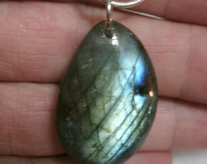 Labradorite Necklace, Blue Flash, Green Flash, quality stone, polished, Pendant Necklace, oval double sided shape, handmade jewelry gifts