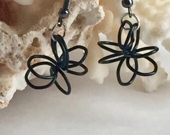 Wire Wrapped Earring, Wire Wrapped Jewelry, Black Wire Earrings, Wire Wrapped Jewellery, Wire earrings, bridesmaid gift, Handcrafted, Gothic
