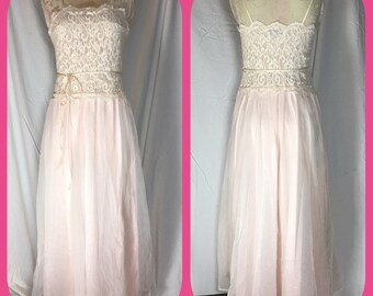 1960s La Femme De Vanity Fair Maxi Nightgown with Lace Bodice and Chiffon of Nylon Skirt - Size Small