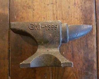 Miniature cast iron anvil salesman sample